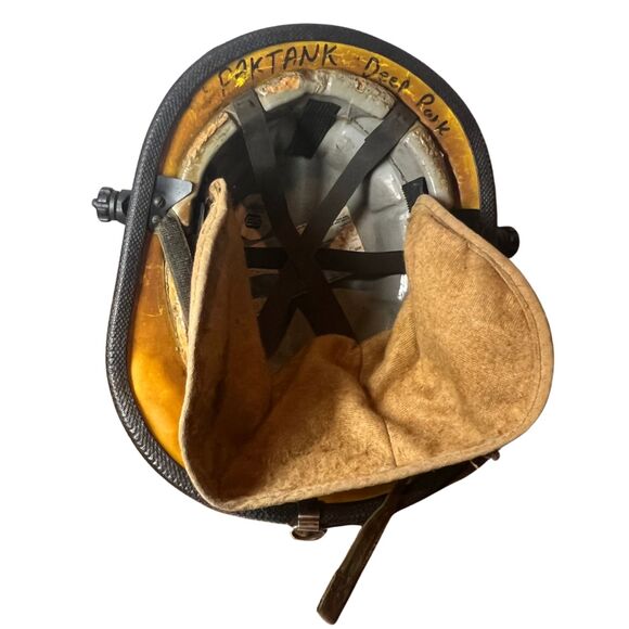 Vintage Cairns & Brothers Firefighter Helmet Metro Yellow Vopak Industrial 1992 - Picture 6 of 7